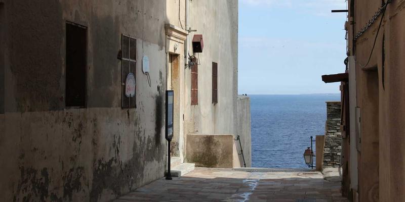 从LNHQP到云计算：深度解析电信运营商网络功能虚拟化(NFV)部署实战